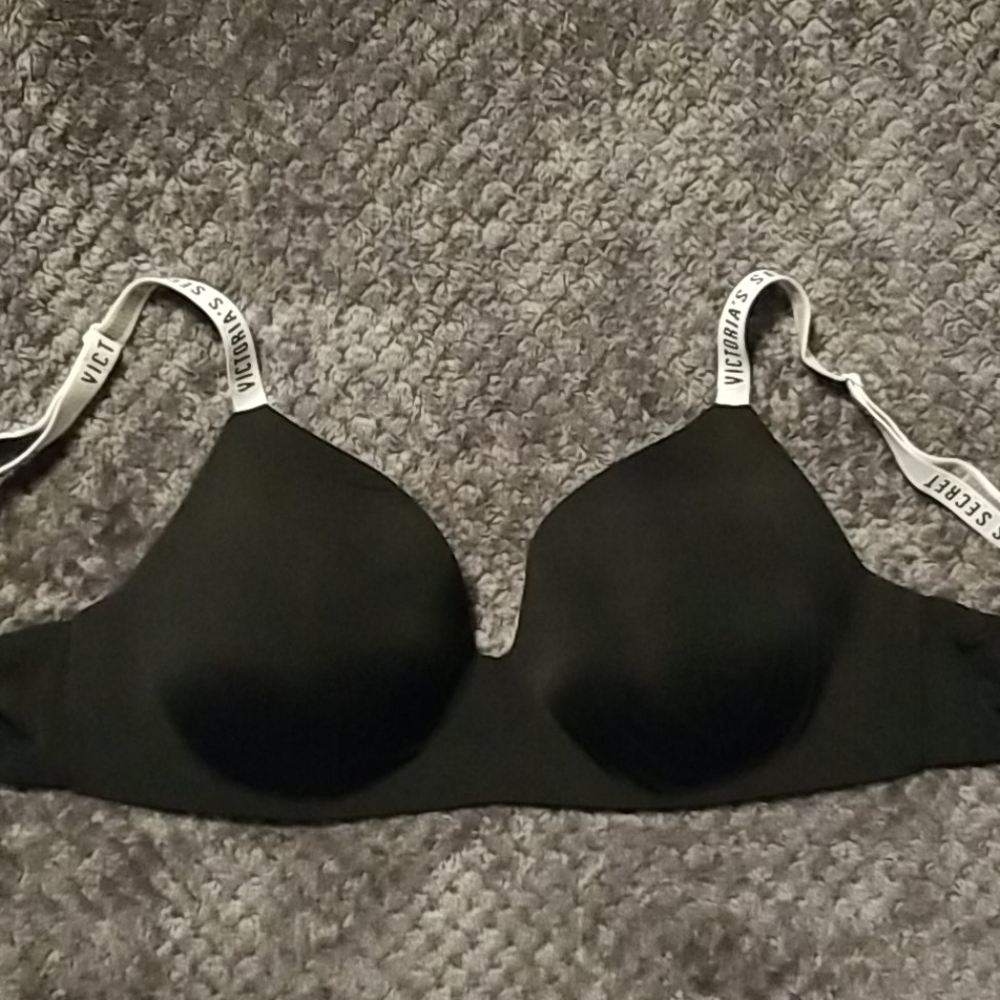 VS Black/White strap Wirelss bra 36DD